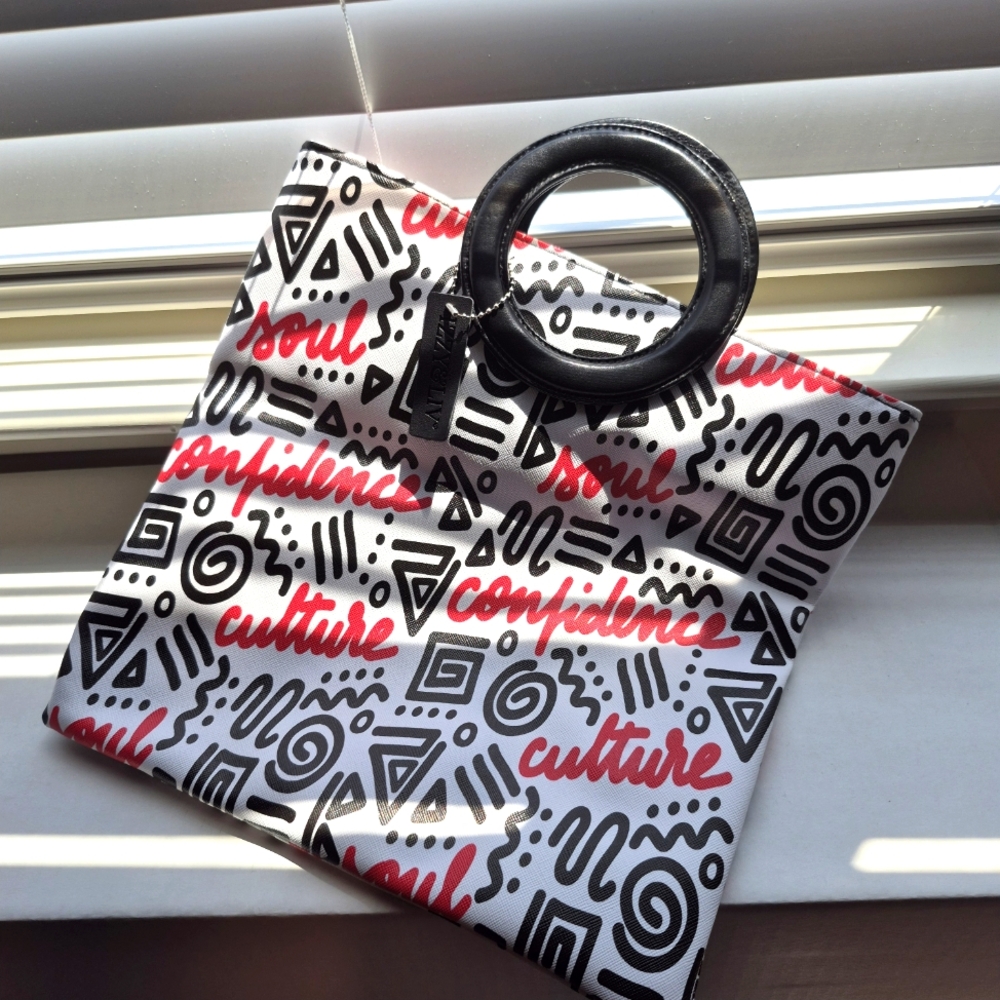 Izzy & Liv Black/White/Red Geometric Print Handbag